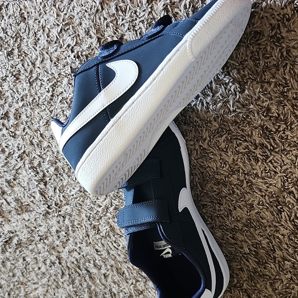 Nike Kids Velcro Court Sneakers - Black & White